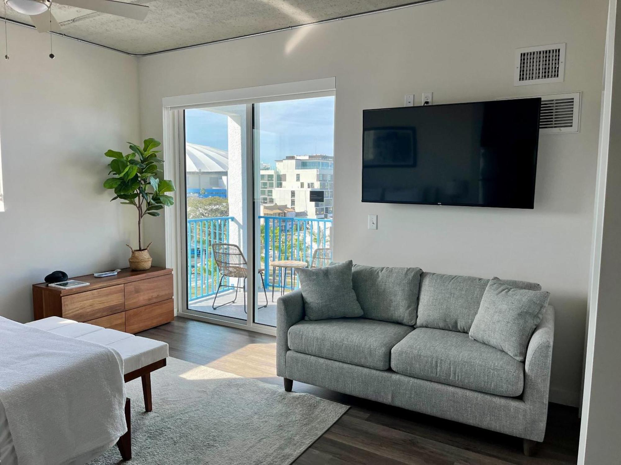الشقق الفندقية Mint House St. Petersburg - Downtown المظهر الخارجي الصورة